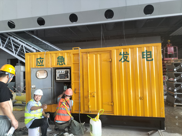 任城怎样判断空气滤清器是否需要更换？